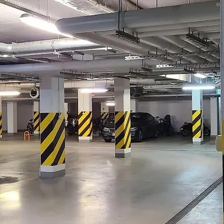 Stylish Newly Renovated 1br With Free Parking Near Arkadia *