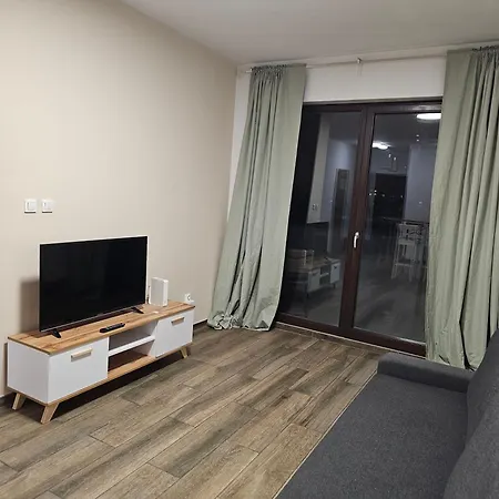 Stylish Newly Renovated 1br With Free Parking Near Arkadia Varsovia