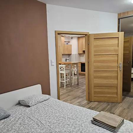 Stylish Newly Renovated 1br With Free Parking Near Arkadia *