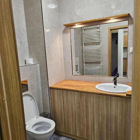 Stylish Newly Renovated 1br With Free Parking Near Arkadia