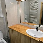 Stylish Newly Renovated 1br With Free Parking Near Arkadia Apartament