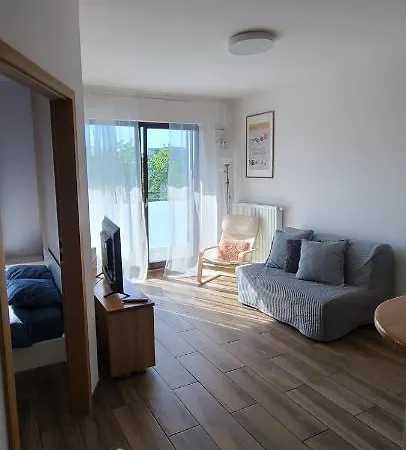 Wellsituated 1 Bedroom In *